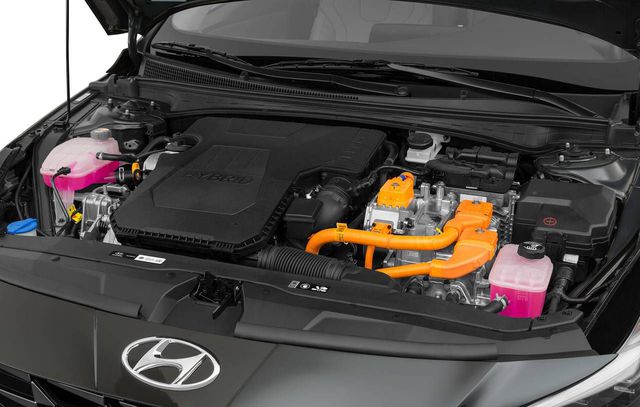 Hyundai Elantra | Hyundai Elantra 2024 có 3 tùy chọn động cơ khác nhau.